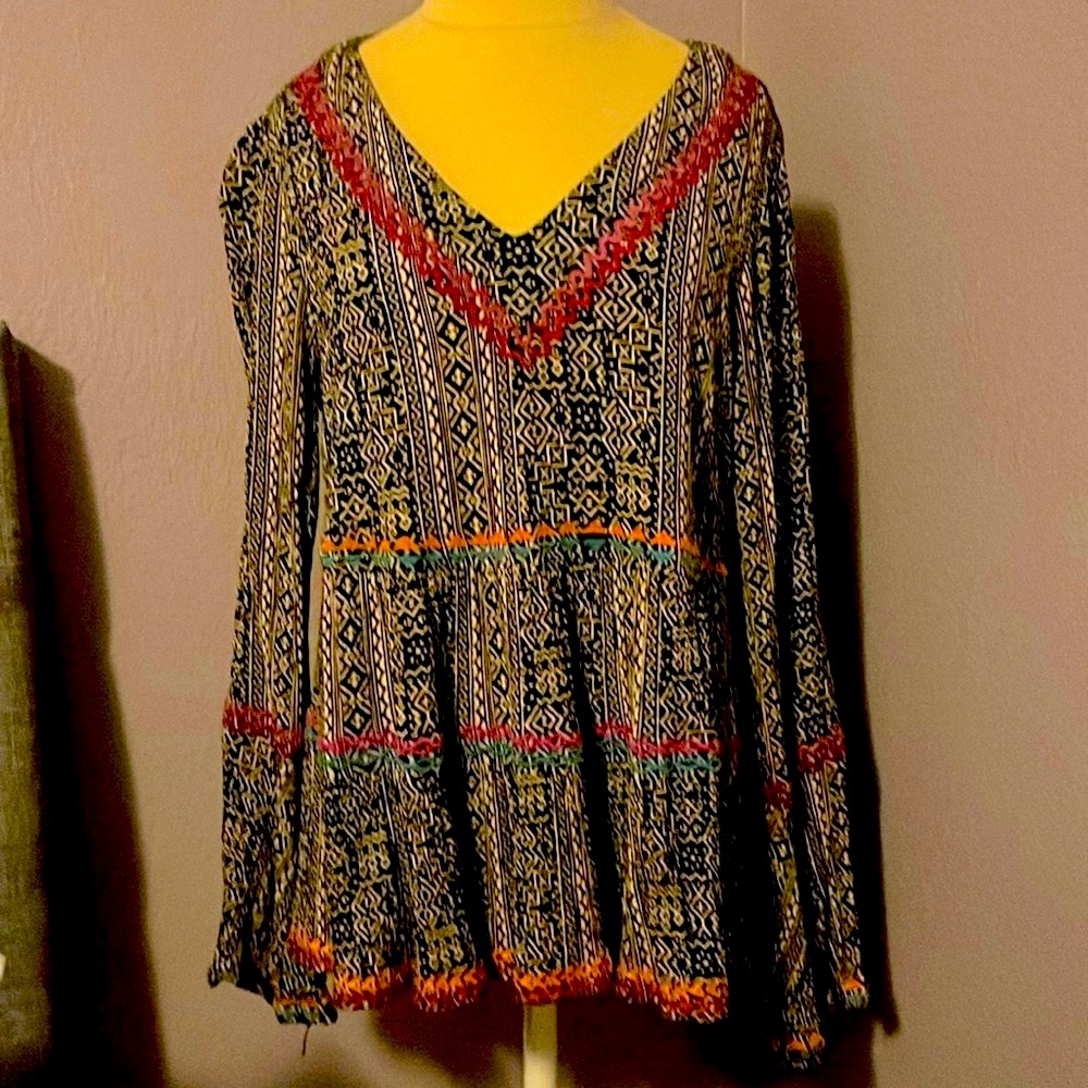 Size medium Savannah Jane top, flared with bell sleeves